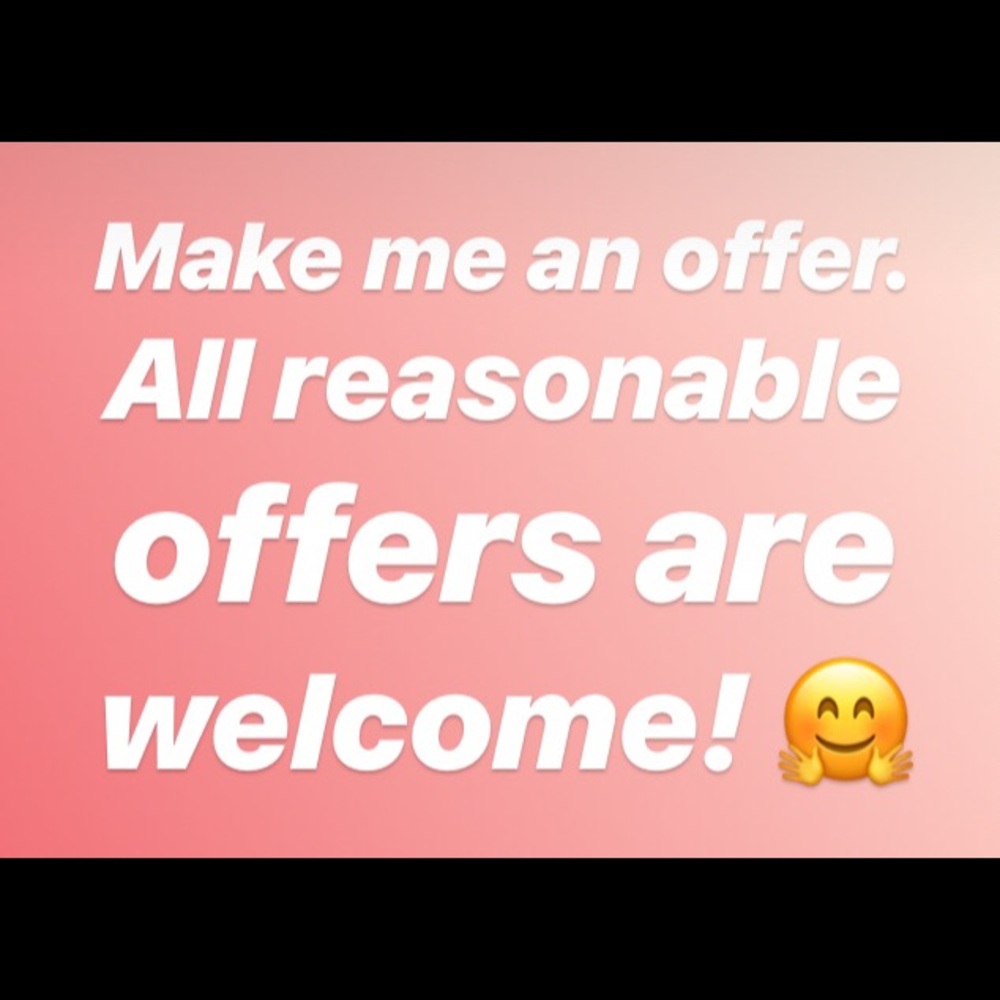 REASONABLE OFFERS ARE WELCOME! 🛍🛒